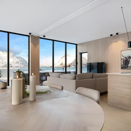 Ferienhaus Nydelig I Unike Lofoten I Naerheten Av Henningsvaer! *