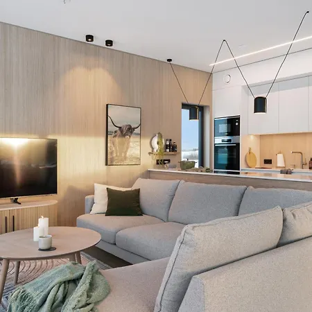 Nydelig I Unike Lofoten I Naerheten Av Henningsvaer!