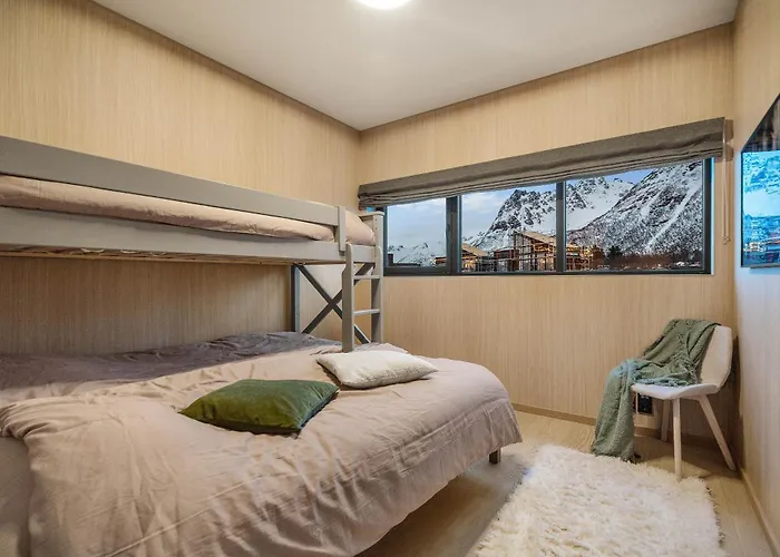 Nydelig I Unike Lofoten I Naerheten Av Henningsvaer! Сasa de vacaciones *