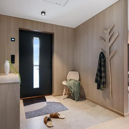 Nydelig I Unike Lofoten I Naerheten Av Henningsvaer! Holiday home Lyngvaeret