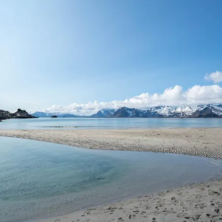 Nydelig I Unike Lofoten I Naerheten Av Henningsvaer!